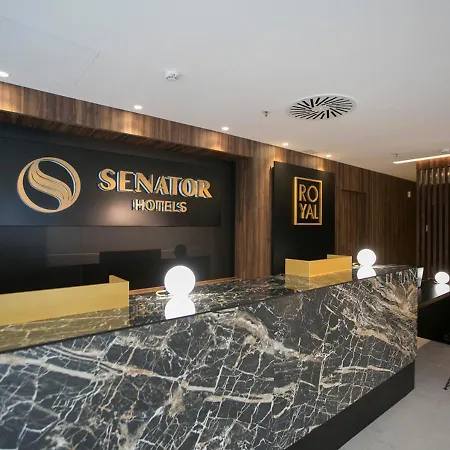 Senator فندق 4*