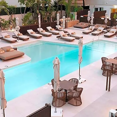 Senator Hotel 4*