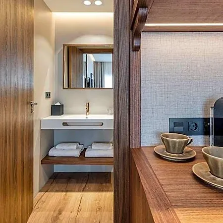 Hotel Senator 4*