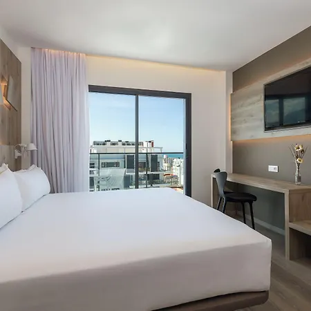 Hotel Senator 4*