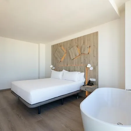 Hotel Senator 4*